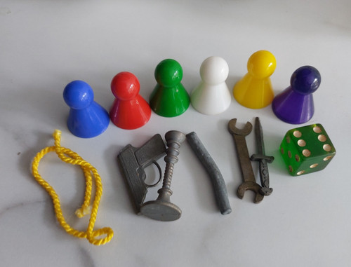 Vintage cluedo board game - cluedo,