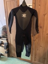 H2O Pismo 3x2mm wetsuit.