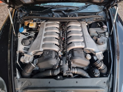 Aston martin db9 v12 coupe - martin,