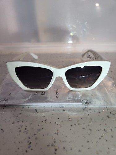 New karl lagerfeld cut out - new),