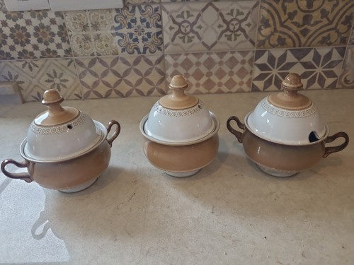 Set small lidded pots - 3,