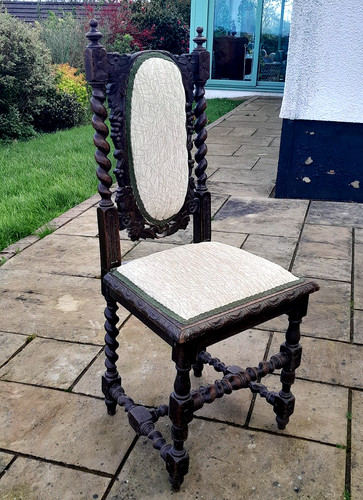 Antique oak heavily - heavily, carved