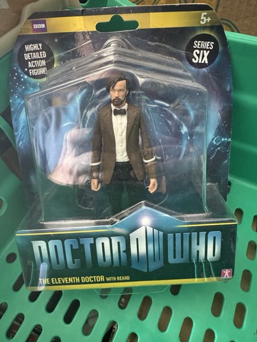 Doctor who action figure - doctor,