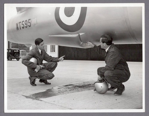 Hawker hunter wt594 dive - f1,