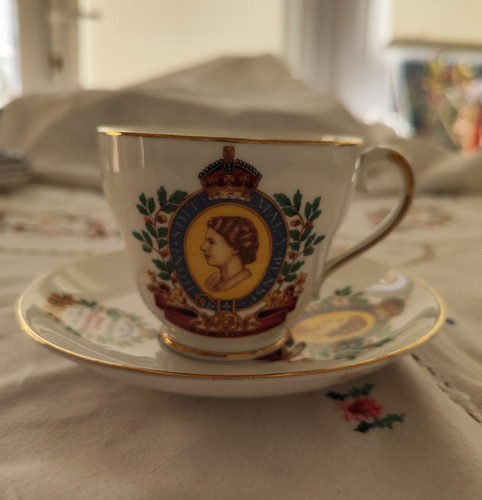 Vintage 1953 queen - vintage,