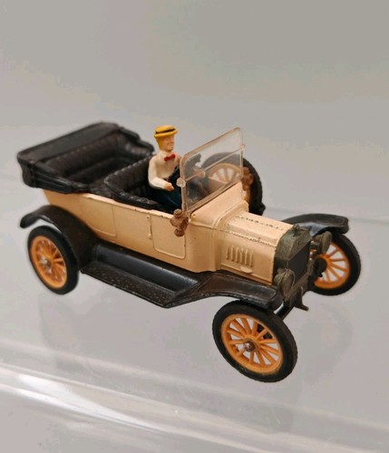 Corgi toys classics 9013 - no.,