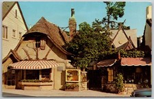 Vintage Tuck Box Court