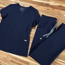 FIGS Women’s Scrub Set Navy