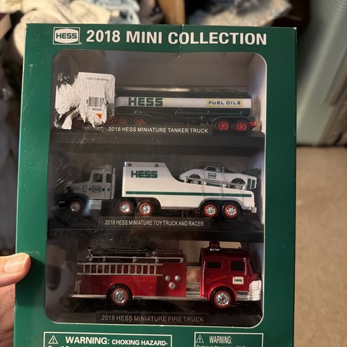 Hess trucks 2018 mini coll - hess,