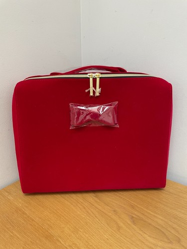 Estee lauder red velvet - red,