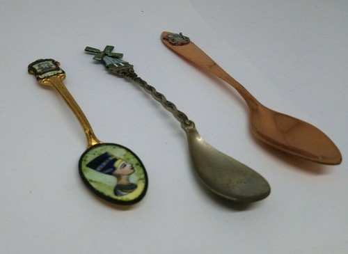 Collectable souvenir spoons - souvenir,