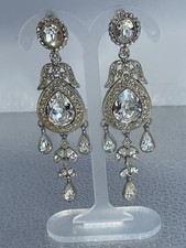 Stunning silver tone clear