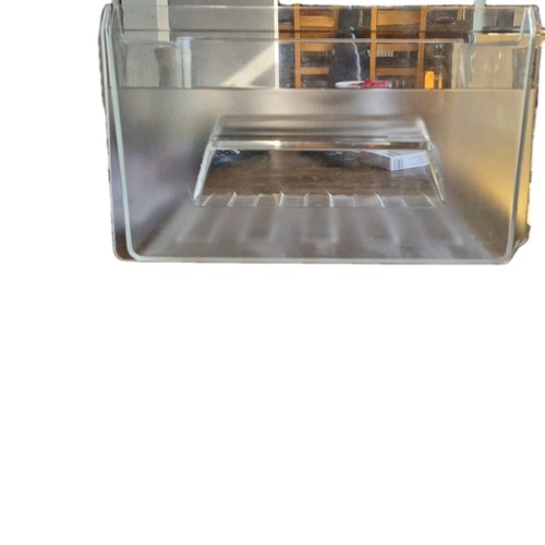 Large freezer bottom drawer - bottom,
