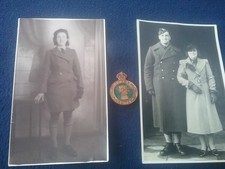 woman's Land Army badge and pics