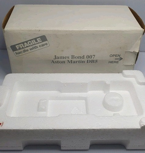 Danbury mint aston martin - mint,
