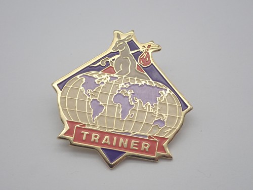 Kangaroo globe trainer vintage - globe,