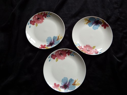 Floral side plates - side, blue