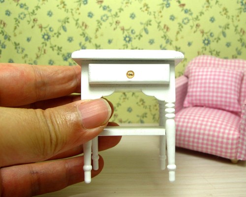 Dolls house miniatures - dolls,