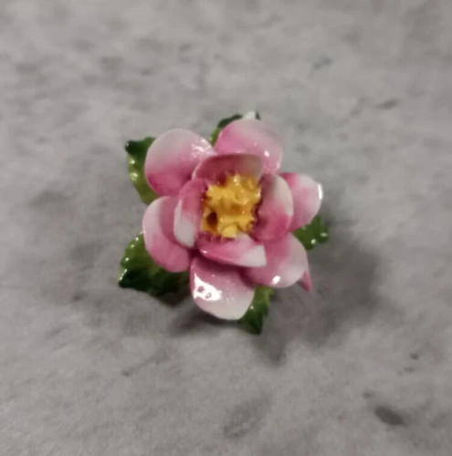 Hand painted floral brooch - hand,