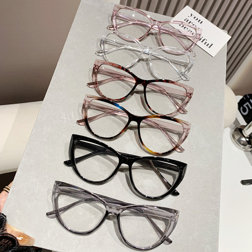 Women cat eye myopia - cat,
