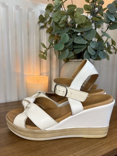 Women next white - women’s,