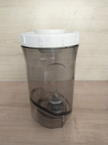 Liquidiser and lid for - and,