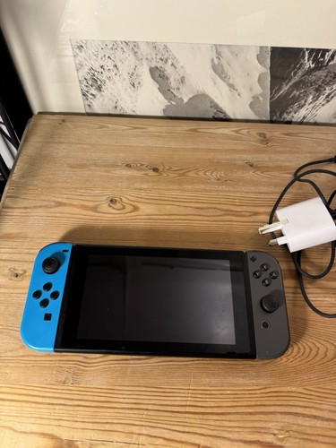 Nintendo switch console - nintendo,
