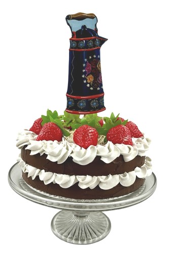Canal boat chandlery cake - canal,