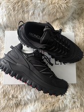 Moncler sneakers color black