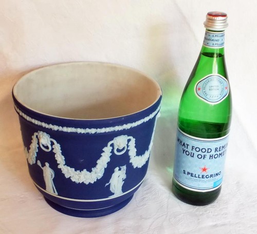 Large antique wedgwood blue - large,