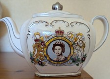 Sadler "Cube" Queen Elizabeth II Silver Jubilee Teapot 1977