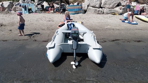 Inflatable dinghy 260 - 260, and