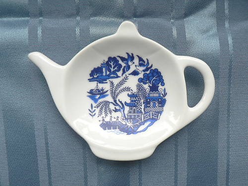 Blue willow porcelain teabag - blue,