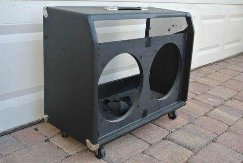 Fender cyber twin - cabinet, only