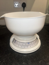 BOOTS Mechanical Compact Weighing Food Kitchen Scales White Bowl