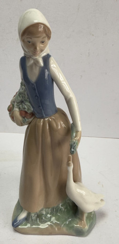 Nao figurine girl feeding - nao, of