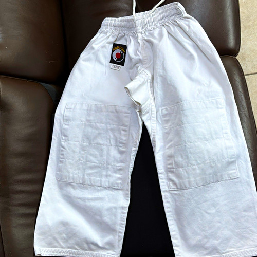 Kamosu karate judo training - /,