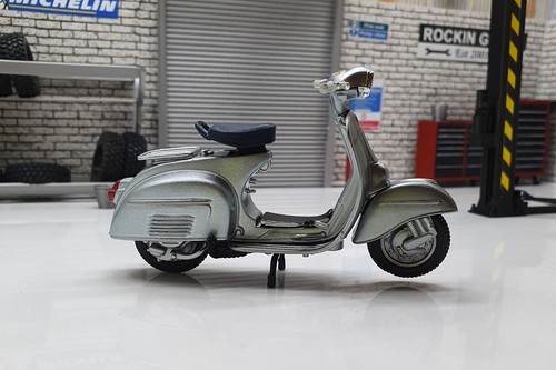 Vespa 150 sprint 1965 - 150, 1:18