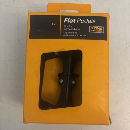 Halfords flat pedals - flat, black