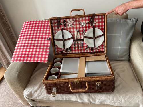 Vintage retro wicker - vintage, picnic