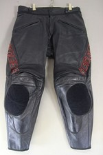 DAINESE BLACK LEATHER BIKER TROUSERS WITH CE SHIN ARMOUR WAIST 32 IN/LEG 26.5 IN