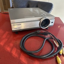 Panasonic  PT-AE500E  LCD Home Cinema FHD Projector & cables no remote working 