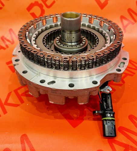 Housing with clutch - with,