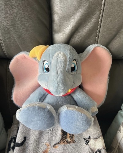 Disney dumbo elephant big feet - dumbo,