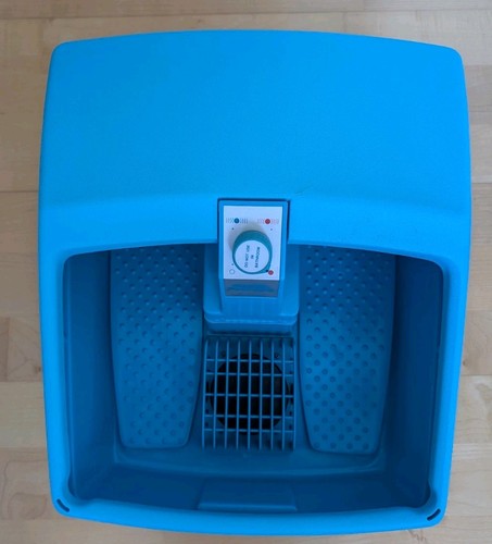 Foot spa massaging - massaging, bath