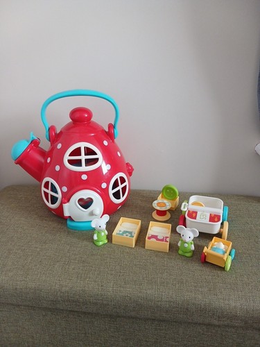 Elc happyland kettle cottage - happyland,