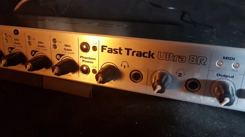 Audio fast track - track, 8r