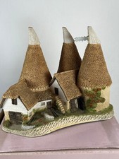 David Winter Cottages  Triple Oast 1981 Original Box John Hine