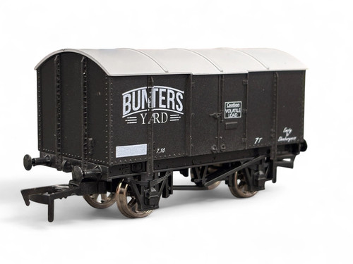 Bunters yard gun powder - powder, van