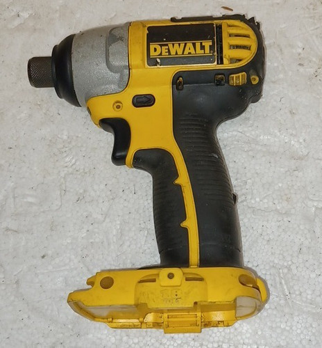Dewalt c825 18v 4in cordless - c825,